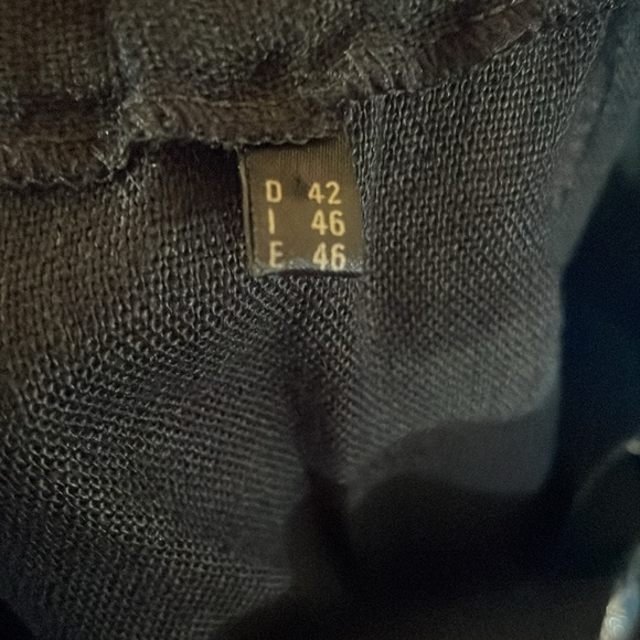 Switzerland Linen Black Edelweiss embroidered long skirt with slits at bottom. - Picture 7 of 7